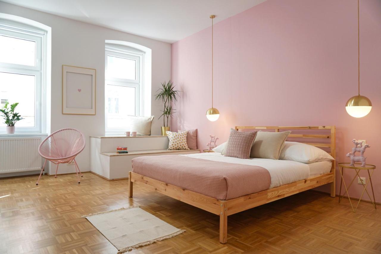 Vibrant Design Apartments - Full Kitchen - Wi-Fi - 18 Mins To City Centre Bécs Kültér fotó