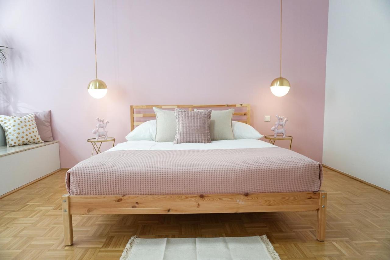 Vibrant Design Apartments - Full Kitchen - Wi-Fi - 18 Mins To City Centre Bécs Kültér fotó