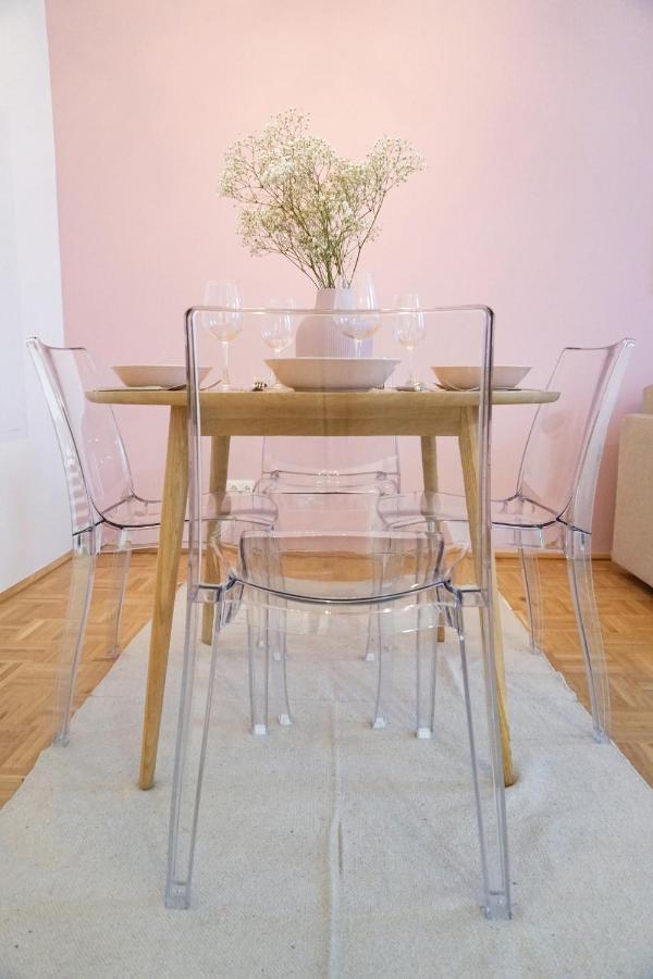 Vibrant Design Apartments - Full Kitchen - Wi-Fi - 18 Mins To City Centre Bécs Kültér fotó