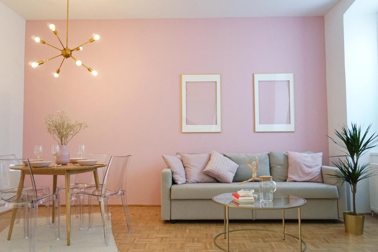 Vibrant Design Apartments - Full Kitchen - Wi-Fi - 18 Mins To City Centre Bécs Kültér fotó