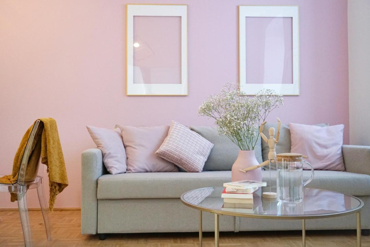 Vibrant Design Apartments - Full Kitchen - Wi-Fi - 18 Mins To City Centre Bécs Kültér fotó
